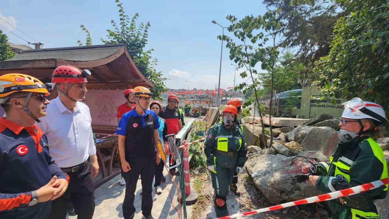 Kocaeli’nin ilk, Türkiye’nin 2. akredite kadın arama kurtarma ekibi