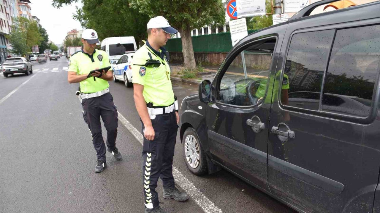 Kars’ta asayiş uygulamaları sürüyor