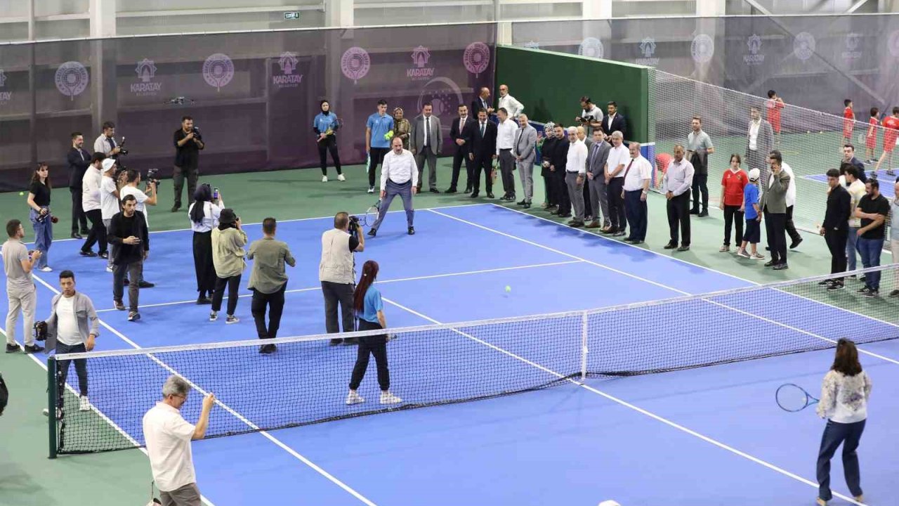 Karatay Belediyesi Kapalı Tenis Kortu açıldı