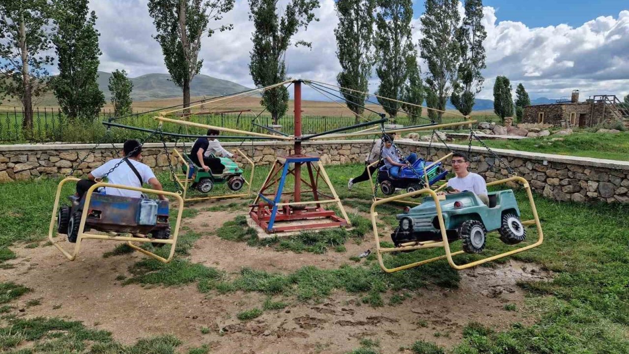 Kur’an kursu öğrencilerine kültür gezisi düzenlendi