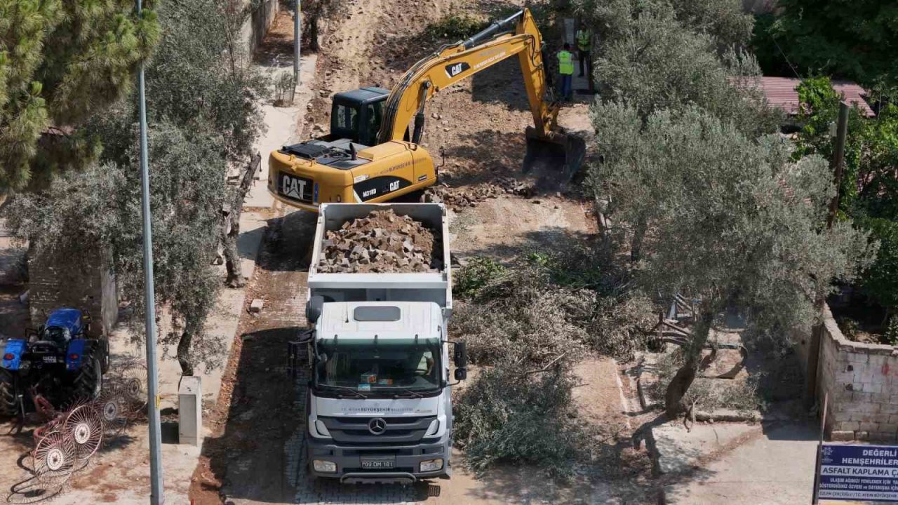 Başkan Çerçioğlu Buharkent’in yollarını yeniliyor