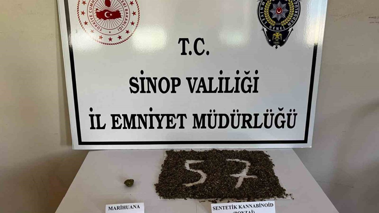 Şüpheli şahsın üst aramasında uyuşturucu ele geçti