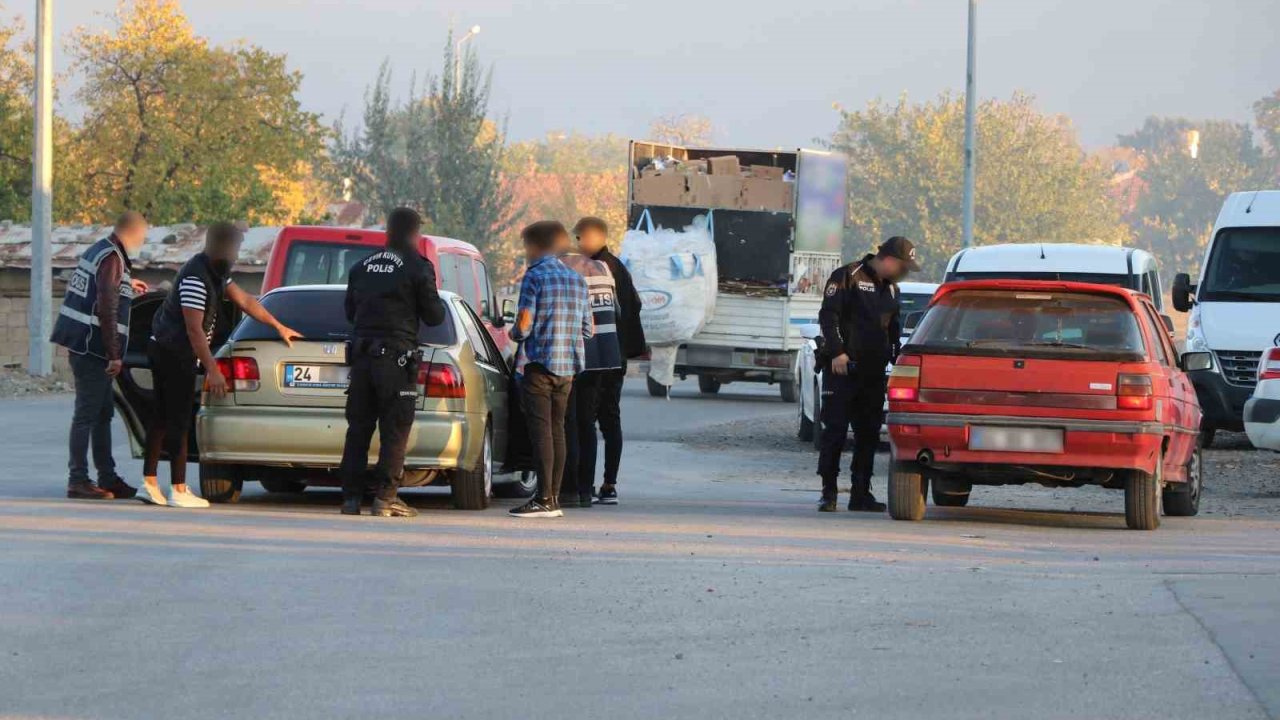 Erzincan’da 43 yıl 6 ay hapis cezası bulunan 7 şahıs yakalandı