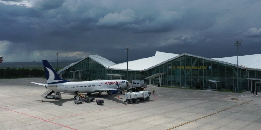 Kars Havalimanı 1 ayda 51 bin 662 yolcuya hizmet verdi