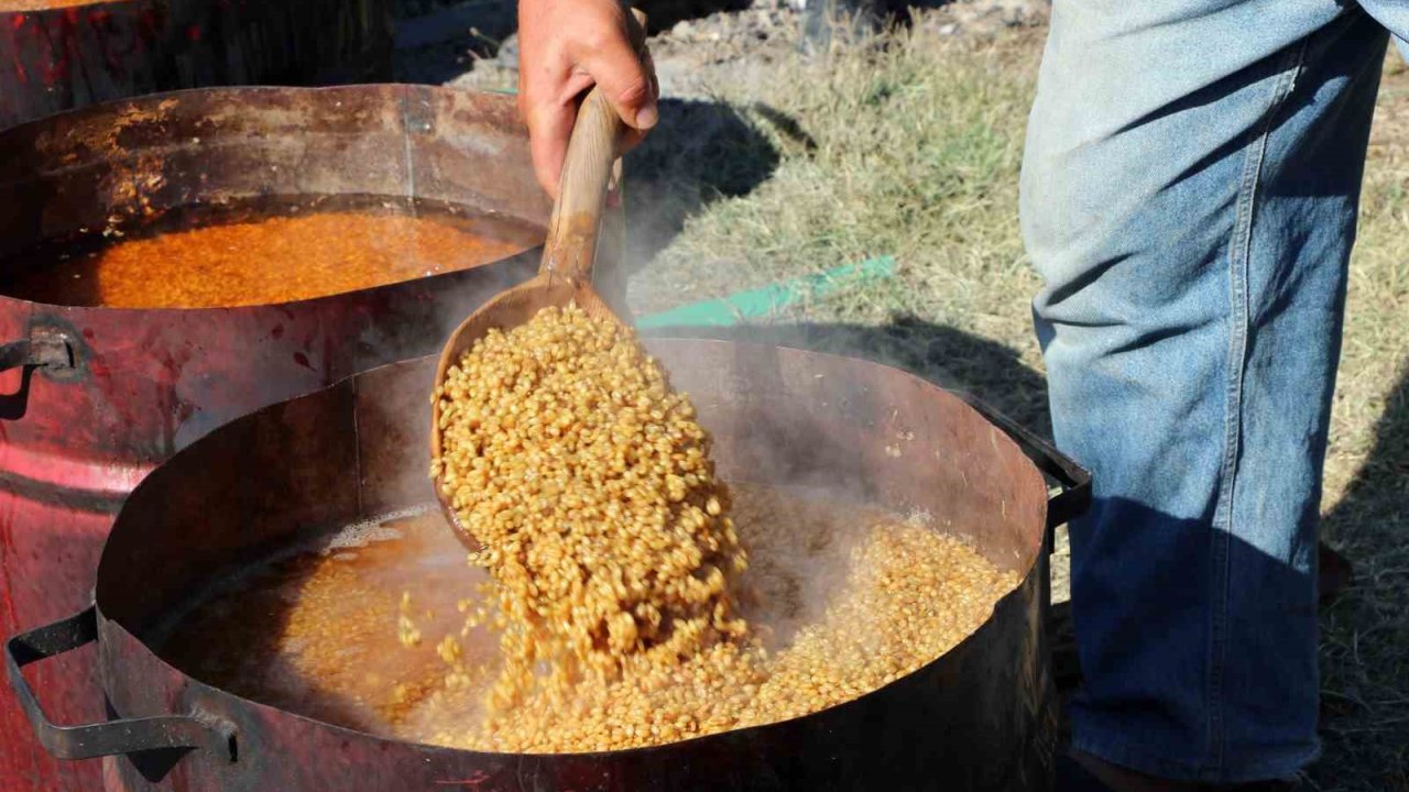 Erzincan’da bulgur kazanları kaynamaya başladı