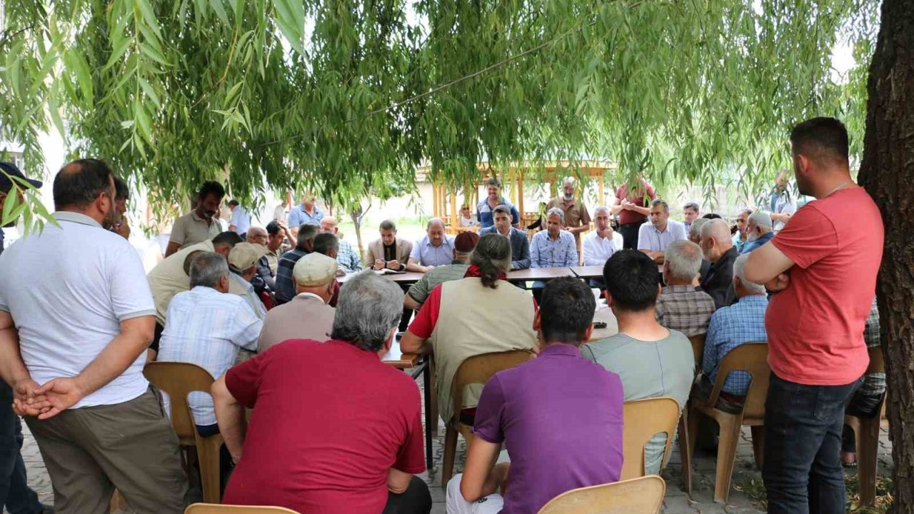 Uluköy çiftçisine bilgilendirme toplantısı yapıldı