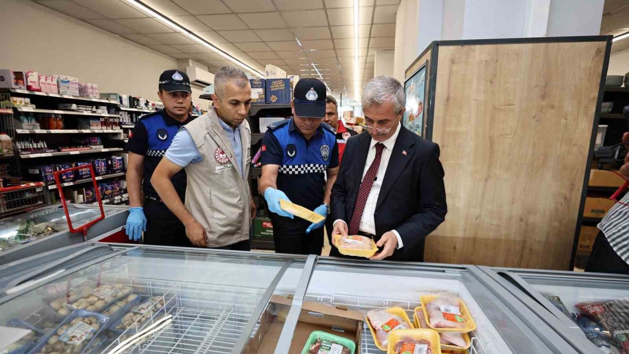 Tahmazoğlu: “Halkın sağlığı ile kimse oynayamaz”