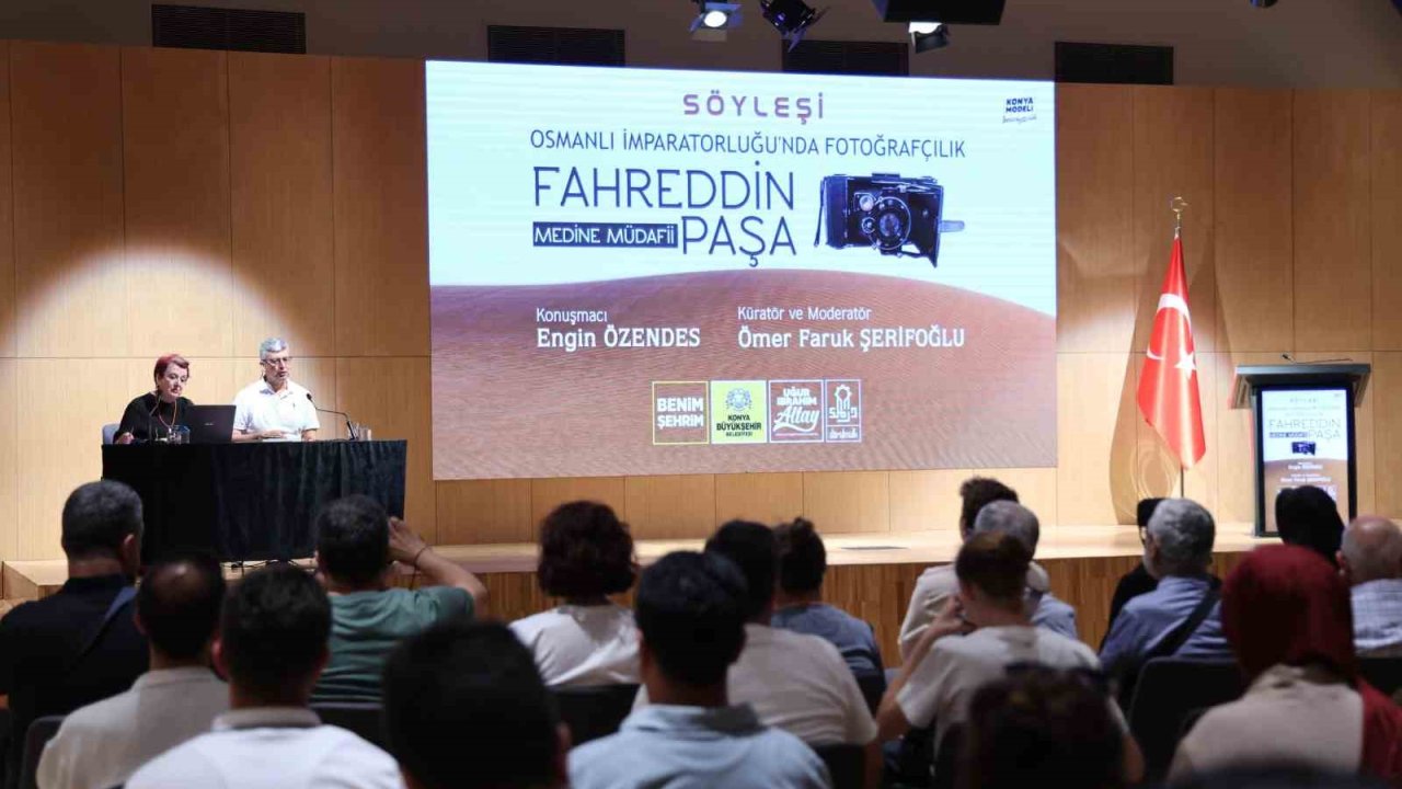 Konya Büyükşehir, Medine Müdafii Fahreddin Paşa Sergisi kapsamında fotoğrafçılık söyleşisi düzenledi