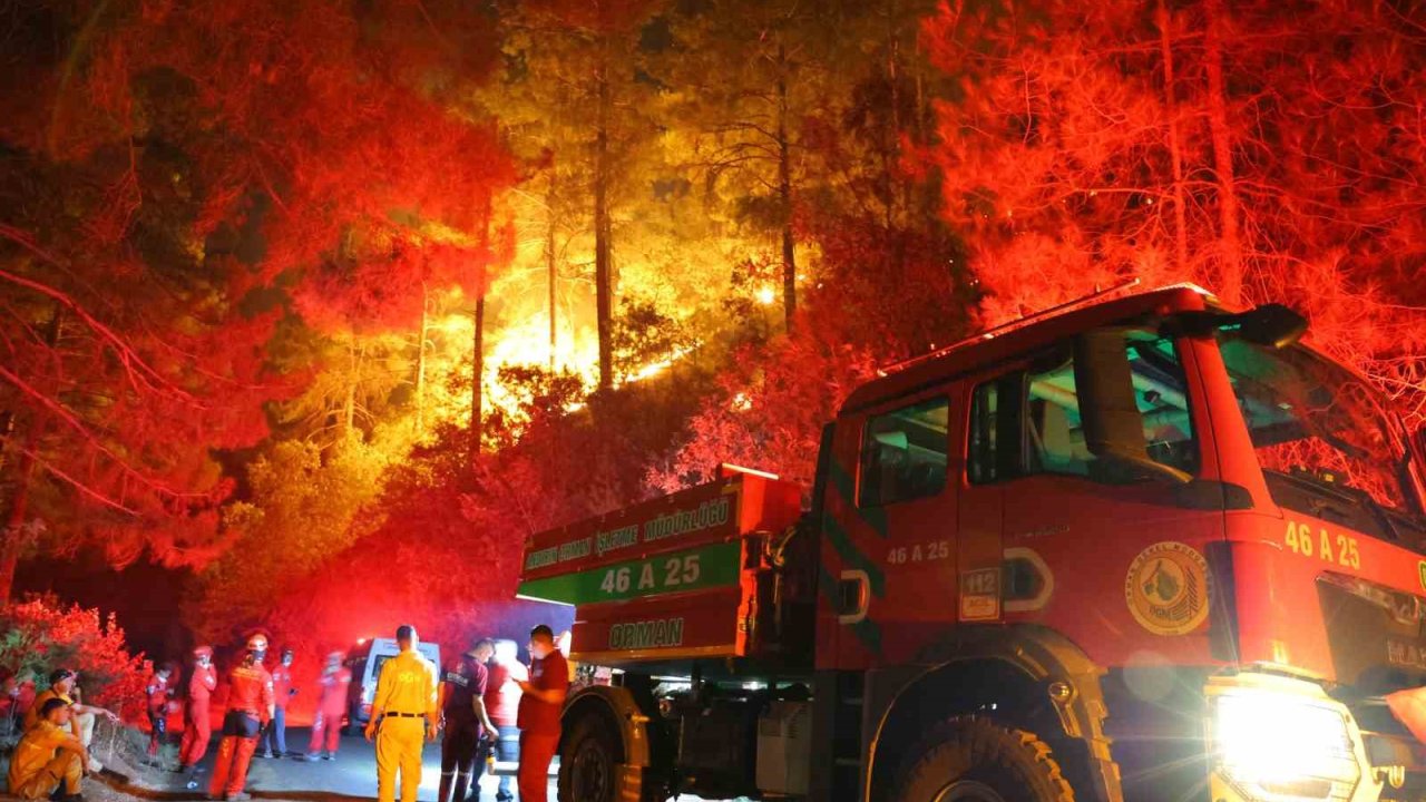 Kahramanmaraş’taki orman yangınına gece müdahalesi