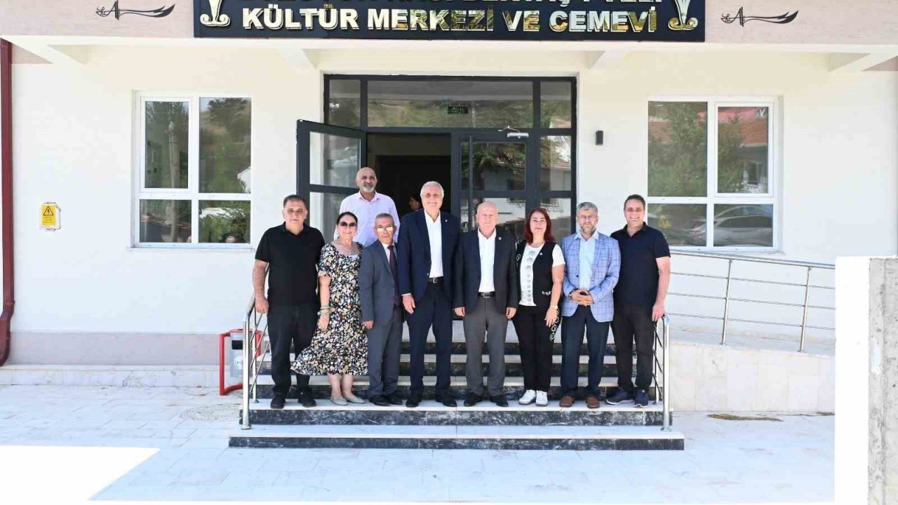 Bozüyük Cemevi’nden aşure ikramı