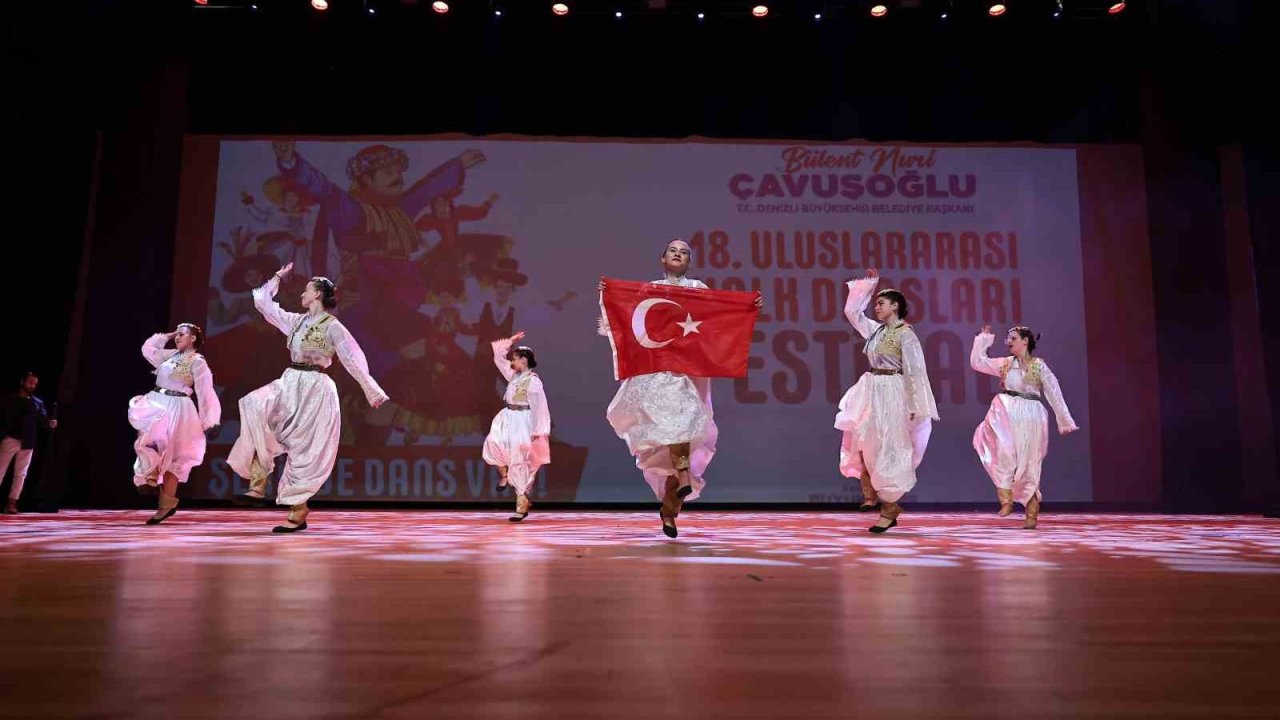 Denizli 18. Uluslararası Halk Dansları Festivali sona erdi