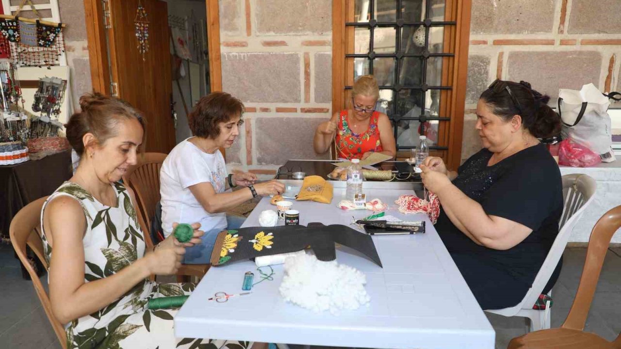 Kadınlar Şehzadeler’in kurslarında hem öğreniyor hem özgürleşiyor