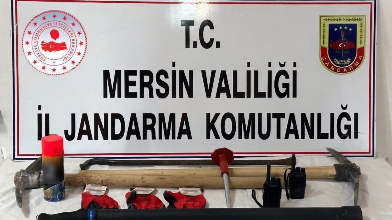 Mersin’de kaçak kazı yapan 3 şüpheli yakalandı