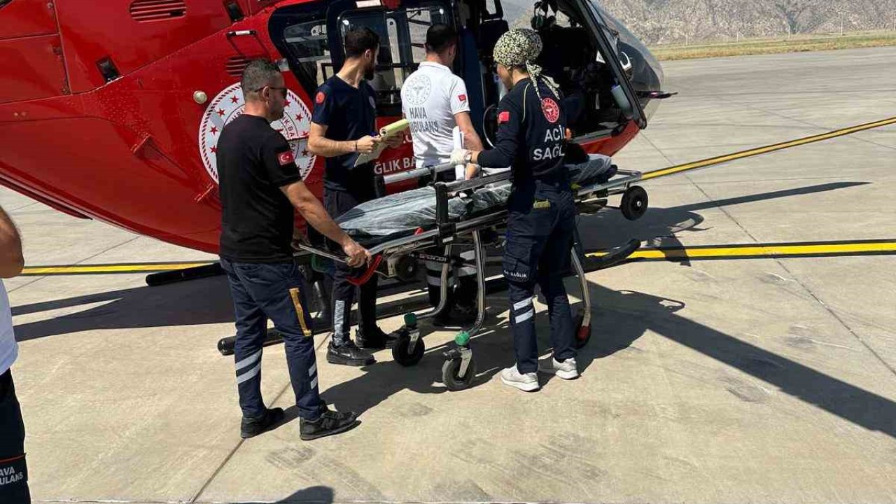 Ambulans helikopter uyanamayan çocuk için havalandı