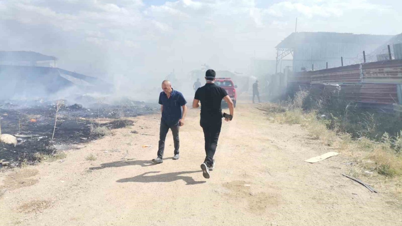 Kırklareli’nde atık toplama tesisinde yangın