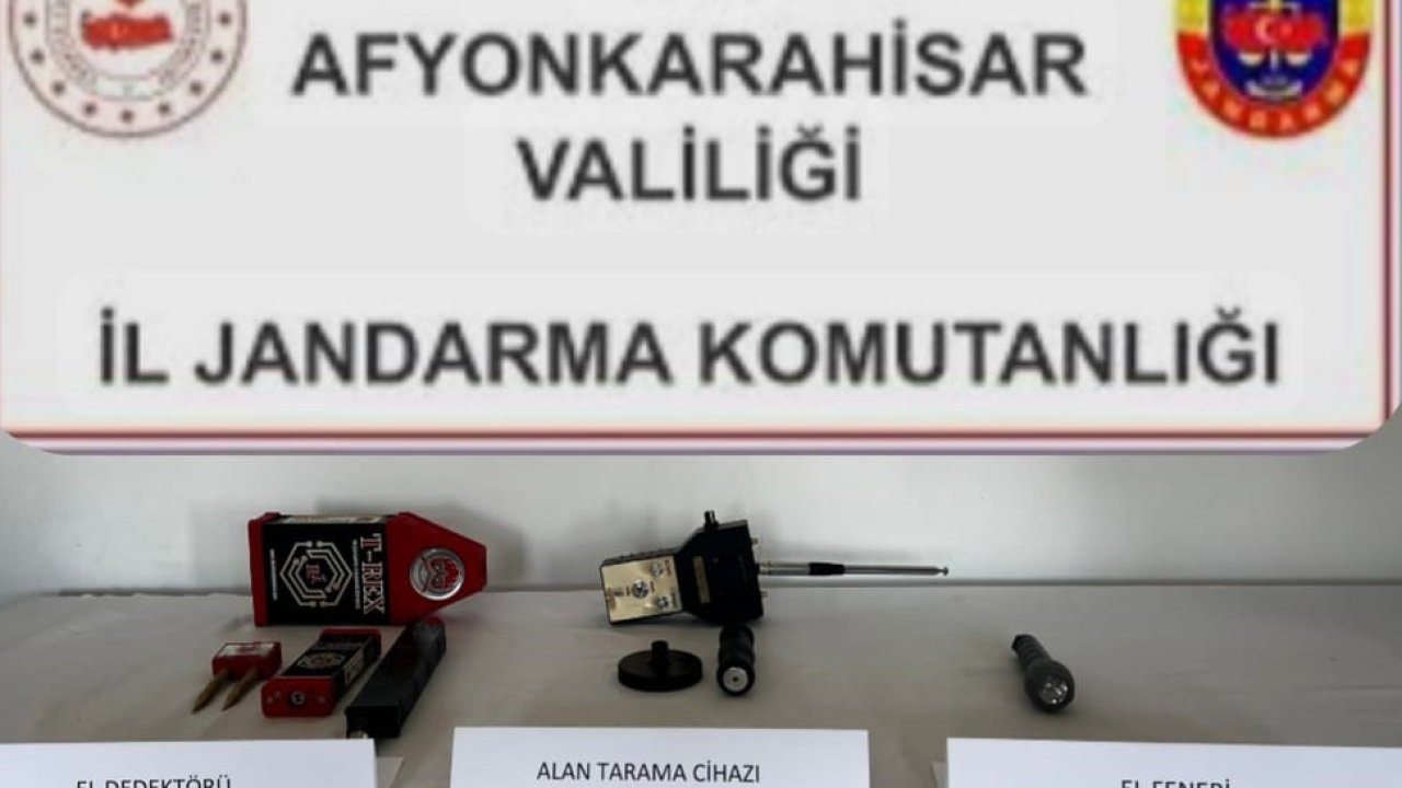 Jandarmayı görünce kaçan define avcıları kovalamaca sonrası yakalandı