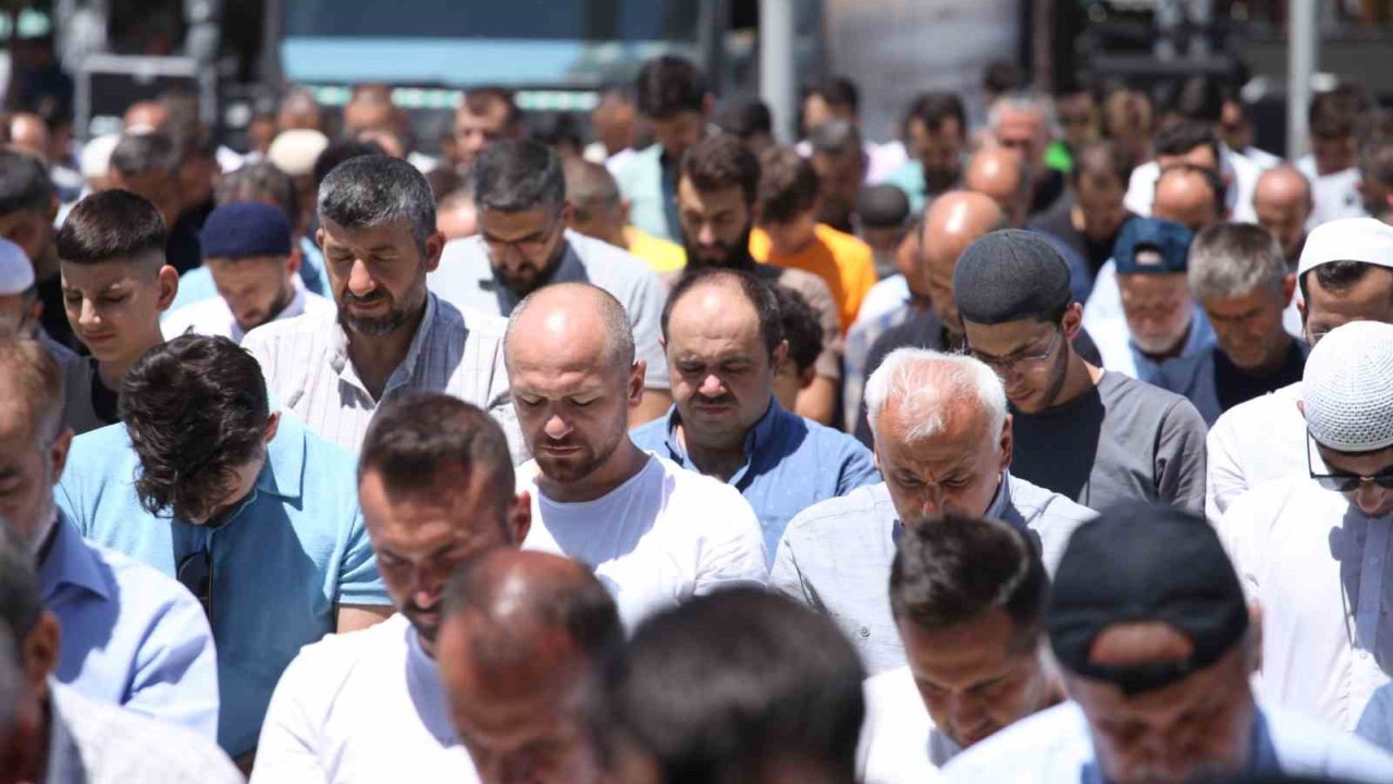 Konya’da İsmail Haniye ve hayatını kaybeden Filistinliler için gıyabi cenaze namazı