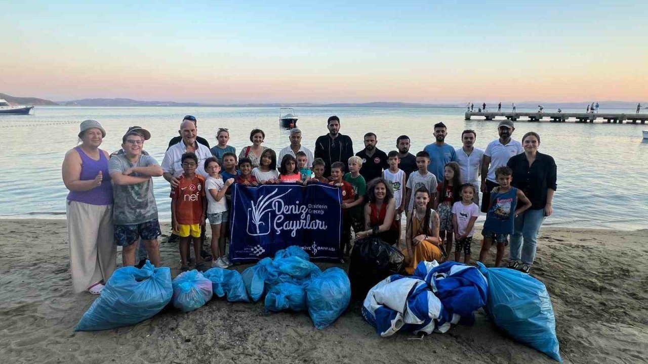 Deniz çayırlarının korunması için Erdek’te halk çalıştayı ve kıyı temizliği yapıldı