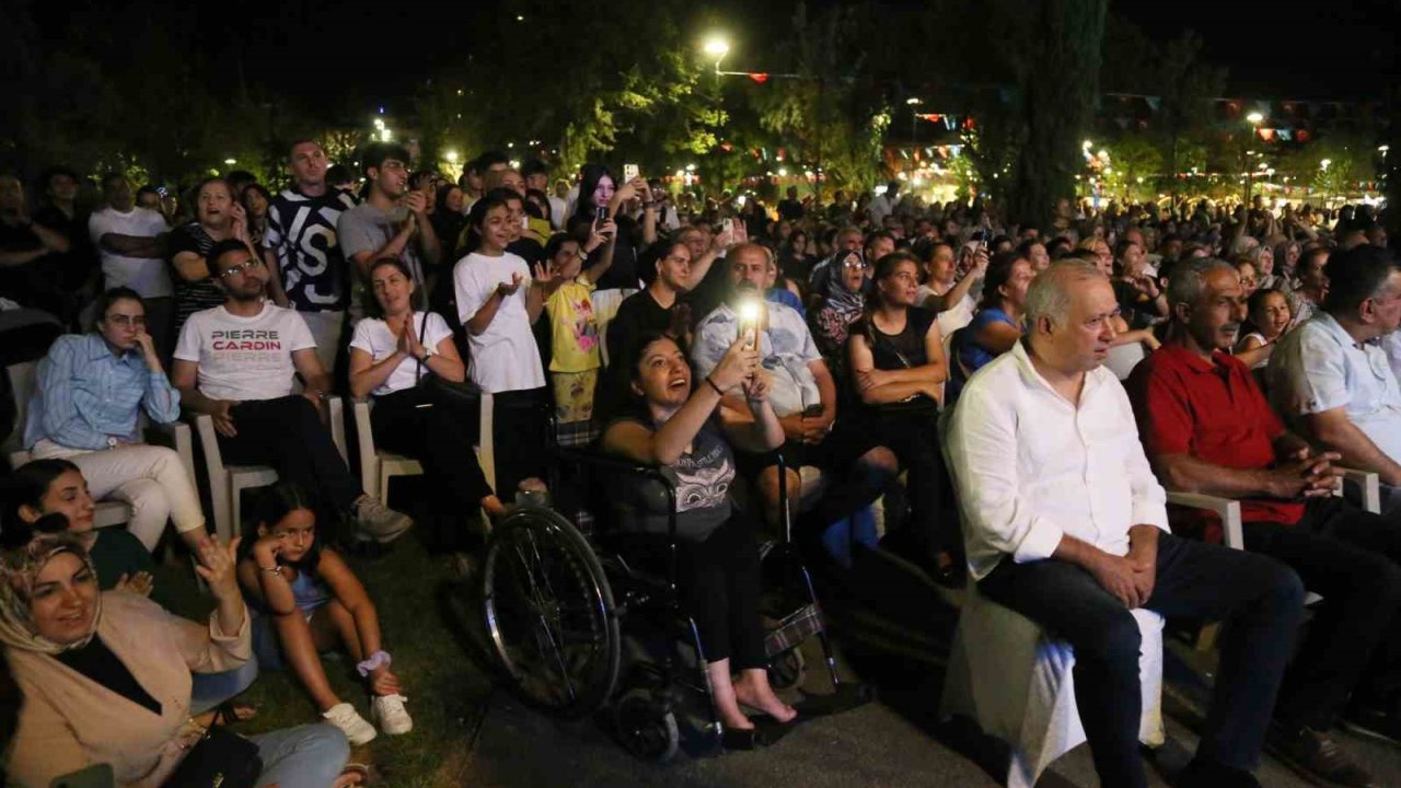 Hemşeri Dernekleri Festivali’nde İhsan Güvenç rüzgarı esti