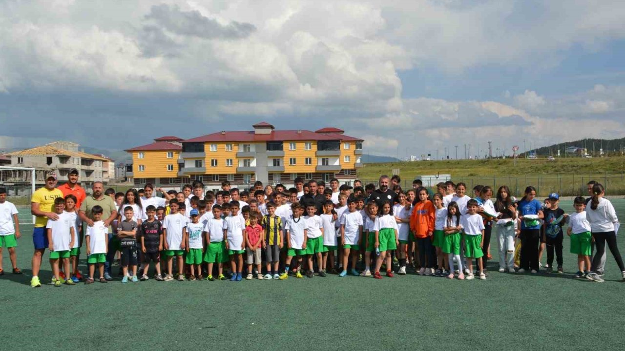 Sarıkamış’ta çocuklar önce Kuran kursu, sonra spora koşuyor