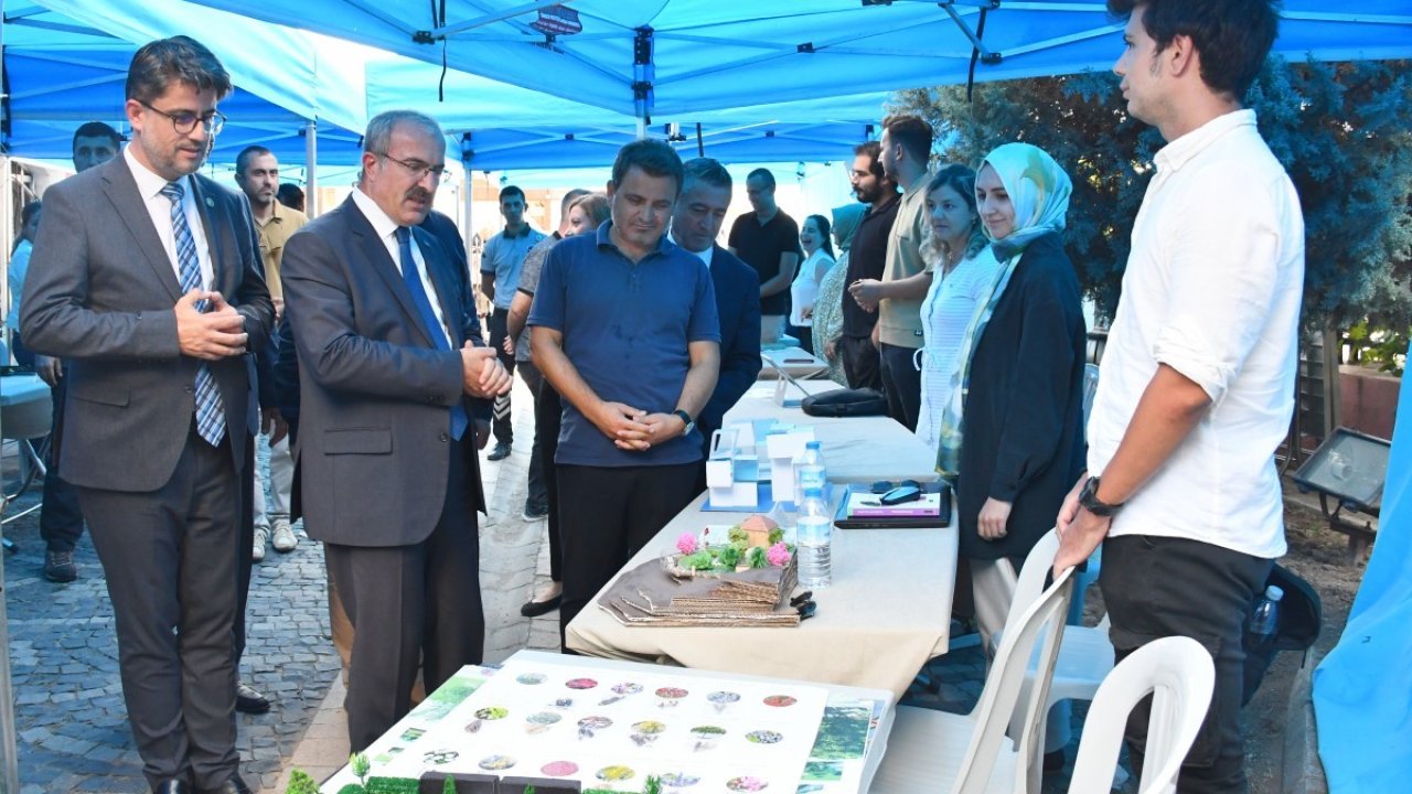 ÇOMÜ Tercih ve Tanıtım Günleri Rektörlük Şehir Ofisinde Gerçekleşti