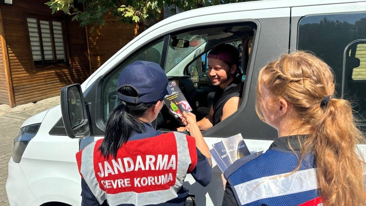 Jandarma ekipleri vatandaşları bilgilendirdi