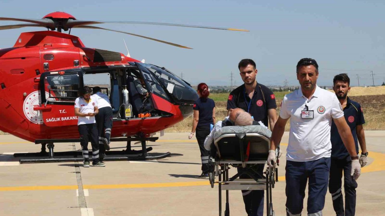 Diyarbakır’da kalp krizi geçiren 72 yaşındaki adam ambulans helikopterle hastaneye sevk edildi