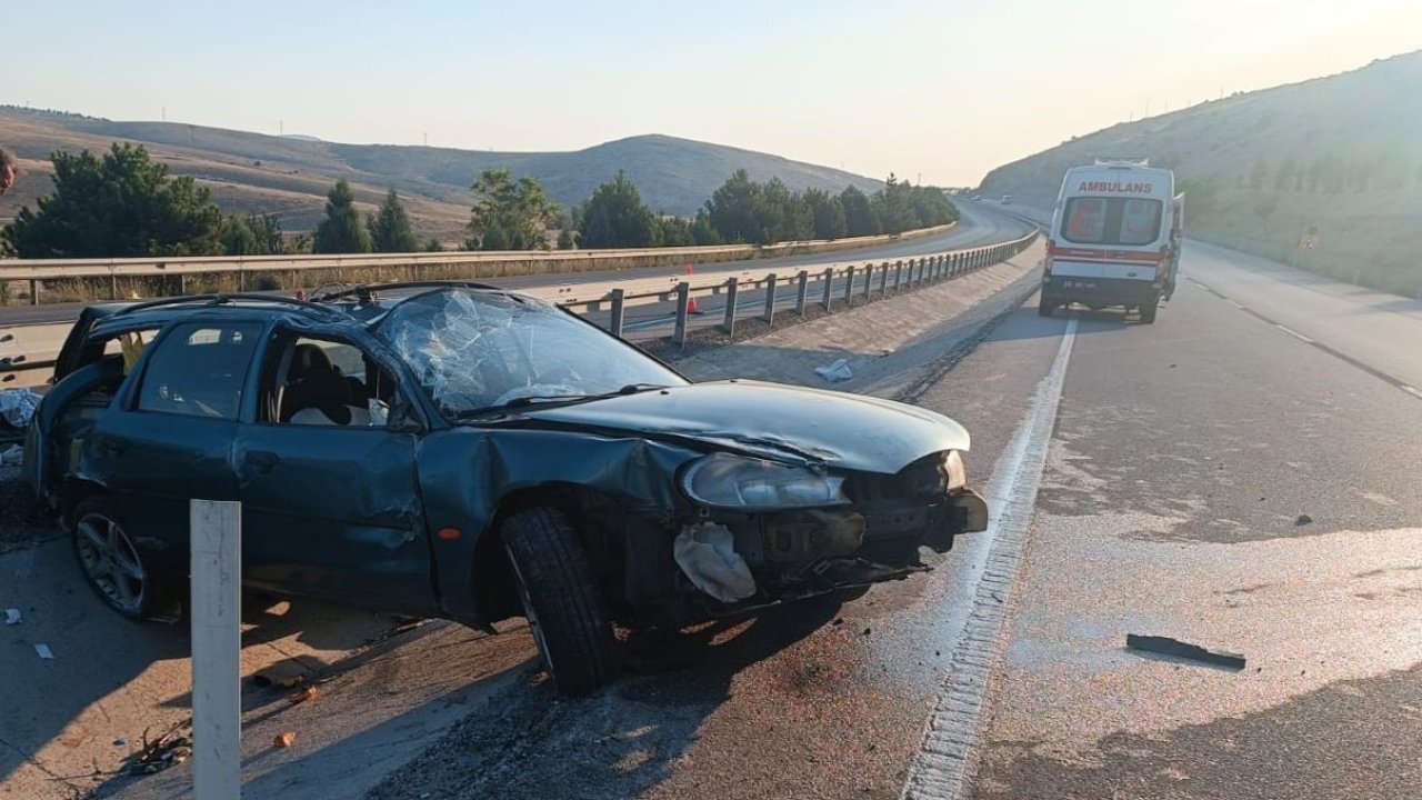 Takla atan otomobilde 3 kişi yaralandı