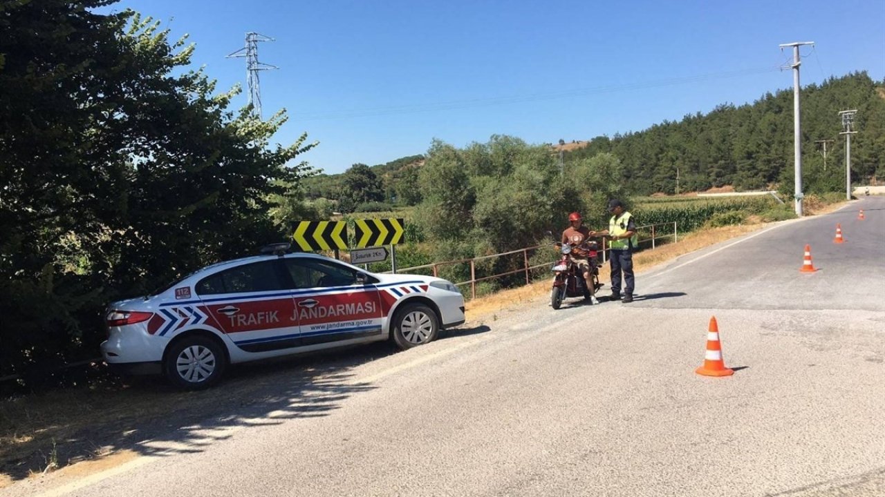 Jandarma’dan motosiklet denetimi; 19 araç trafikten men