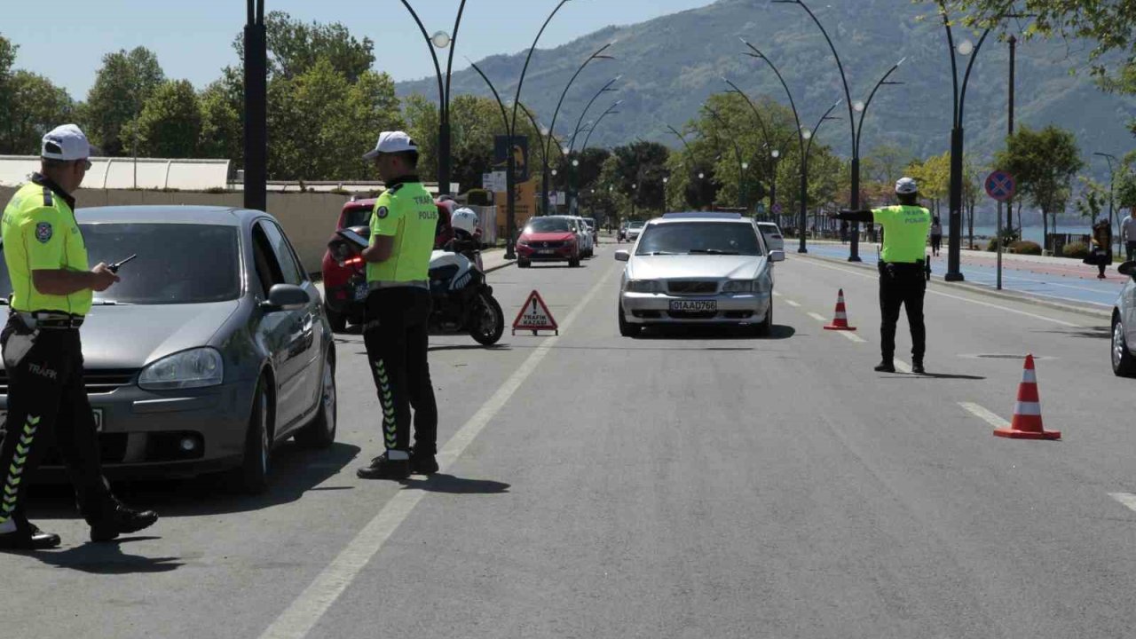 Ordu’da bir haftada yaklaşık 15 bin araç ve sürücüsü denetlendi