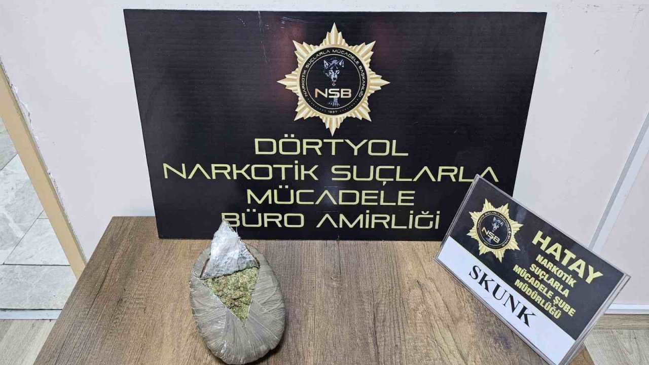 Motosikletli şahsın aracından ve üstünden 595 gram skunk çıktı