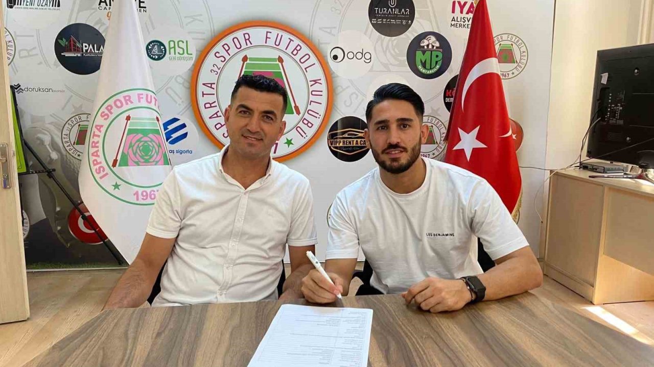 Isparta32 Spor, orta saha futbolcusu Vedat Bora’yı transfer etti