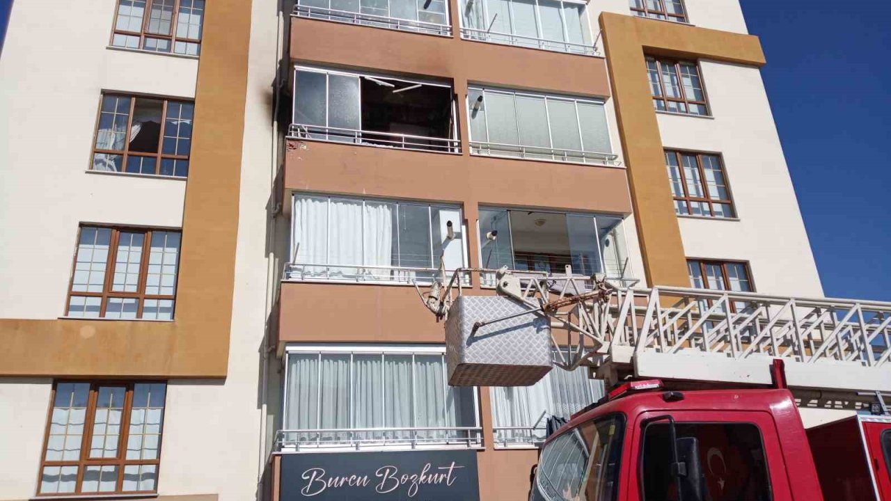 Bozüyük’te bir apartman dairesinde yangın çıktı