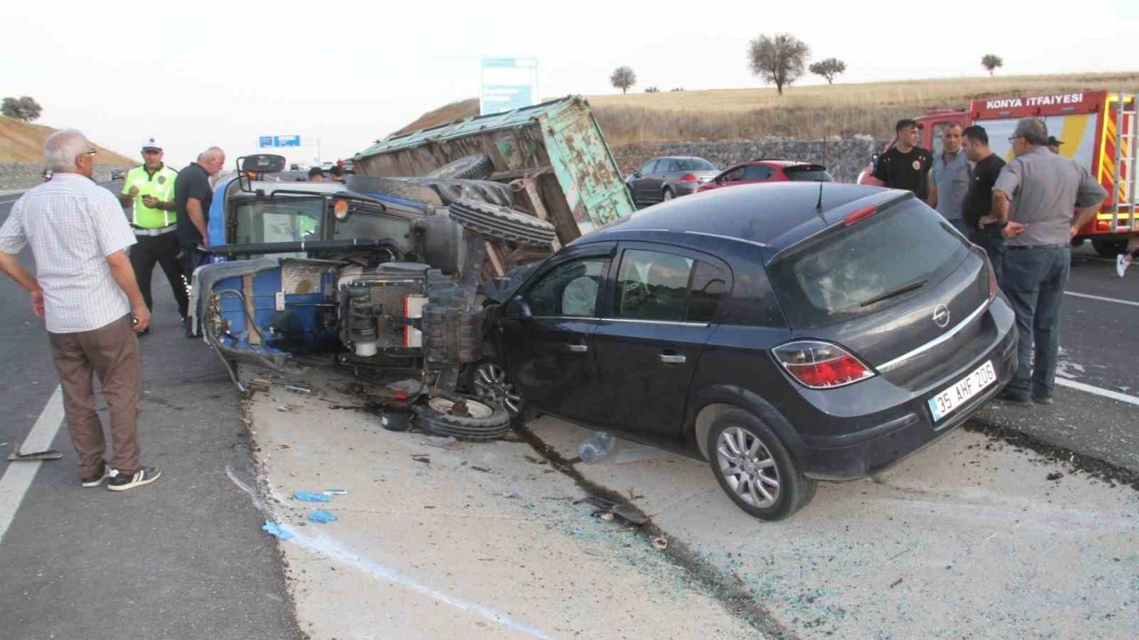 Otomobille çarpışan traktörün sürücüsü öldü