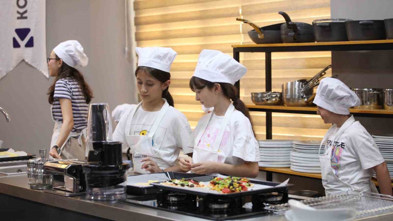 Çölyak hastası çocuklar aşçı oldu, glutensiz yemeklerini kendi hazırladı