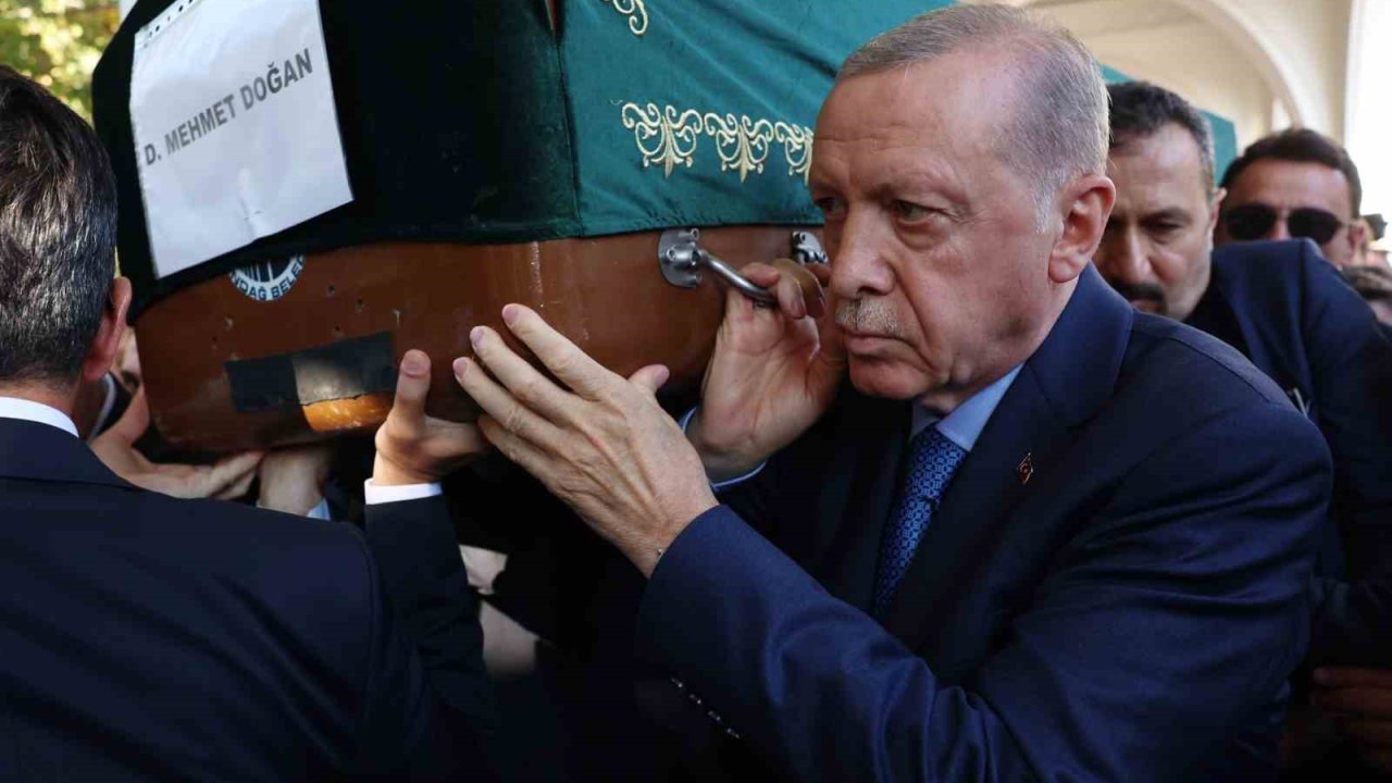 Cumhurbaşkanı Erdoğan, Türkiye Yazarlar Birliği Kurucu Başkanı Doğan’ın cenazesine katıldı