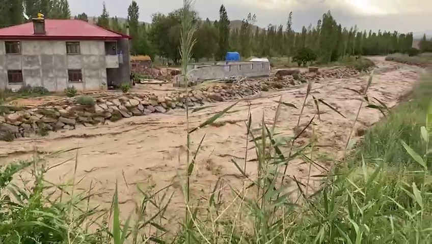 Kars'ta sel baskını yaşandı