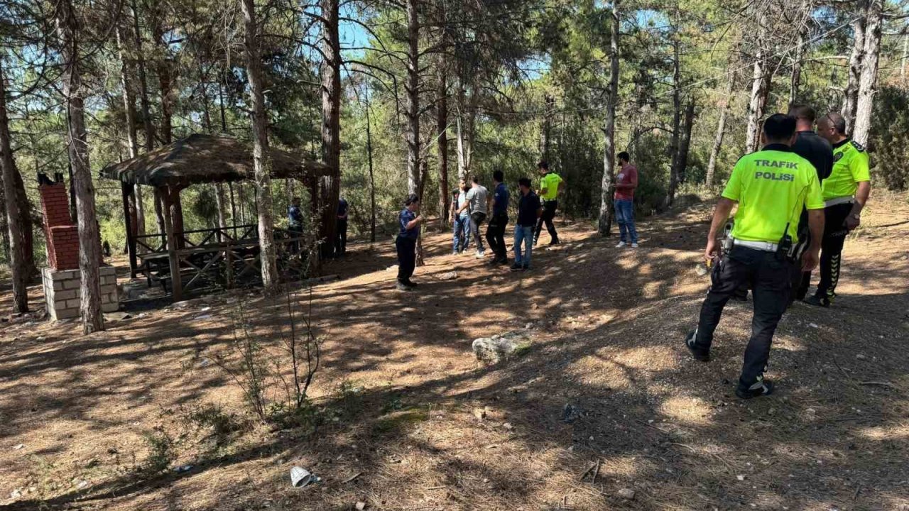 Ormanda baygın hale bulunan şahıs polis ve sağlık ekiplerini harekete geçirdi