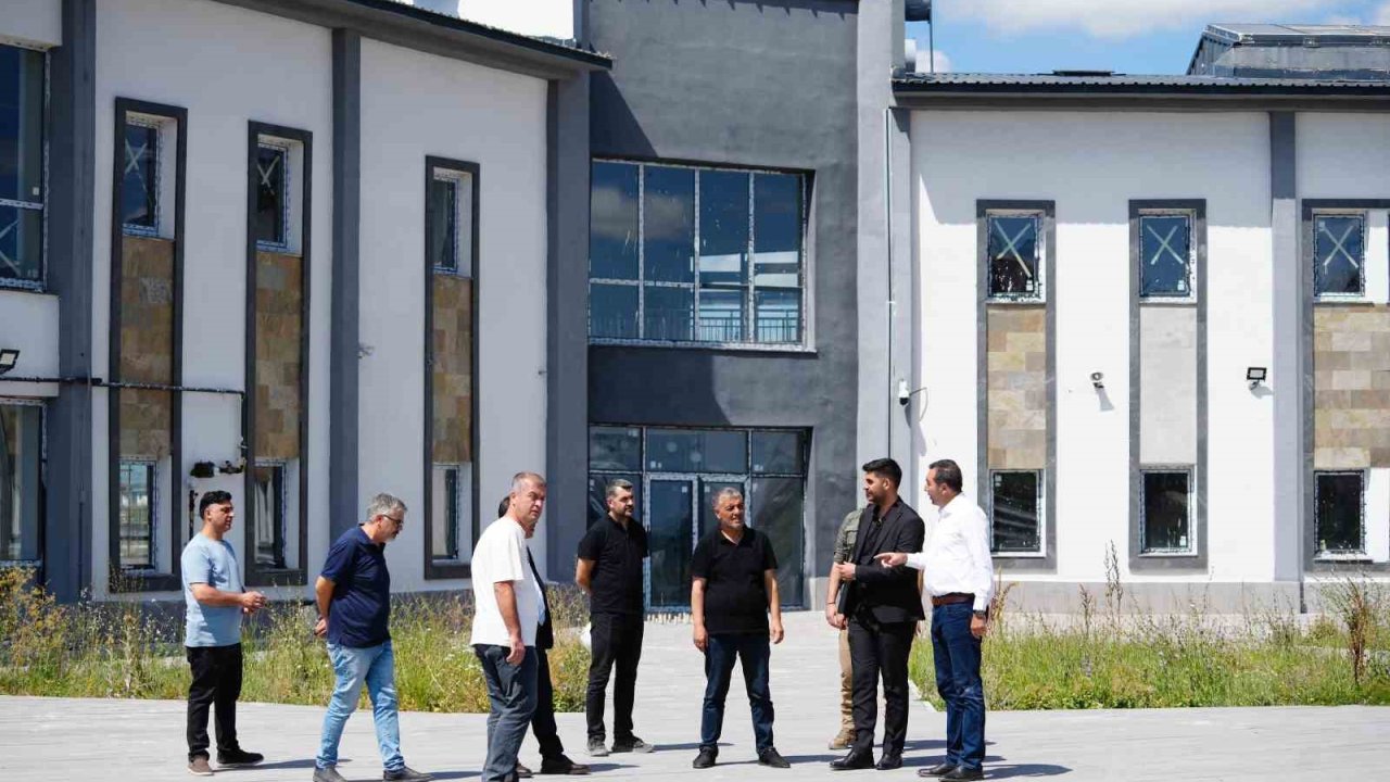 Başkan Senger, Otogar’da incelemelerde bulundu