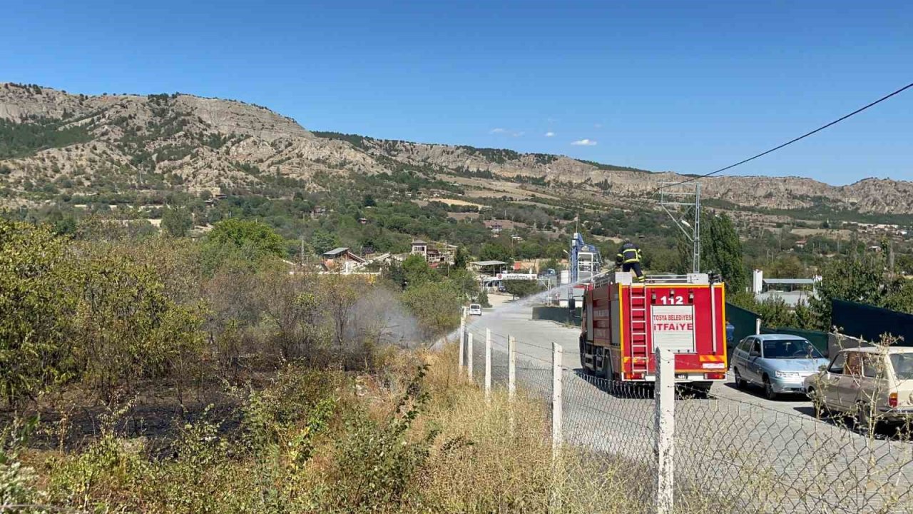 Bağ evinin bahçesinde çıkan yangın büyümeden söndürüldü