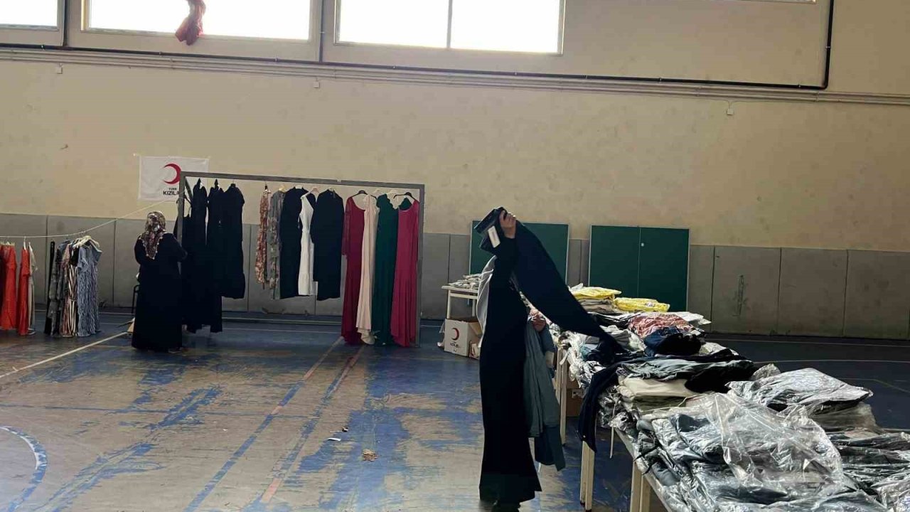 Bayburt Kızılay Aydıntepe’de butik mağaza açtı