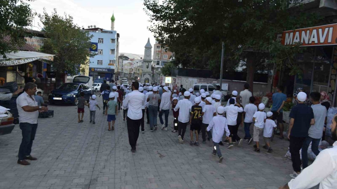 Dicle’de ‘Hayat Namazla Güzeldir’ etkinliği düzenlendi