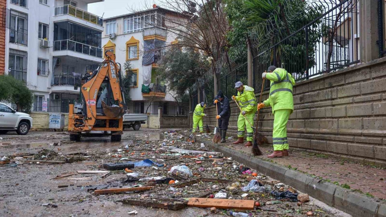 Kepez’de sel baskınlarına karşı 3 mahallede yağmur ve drenaj kanalı çalışması