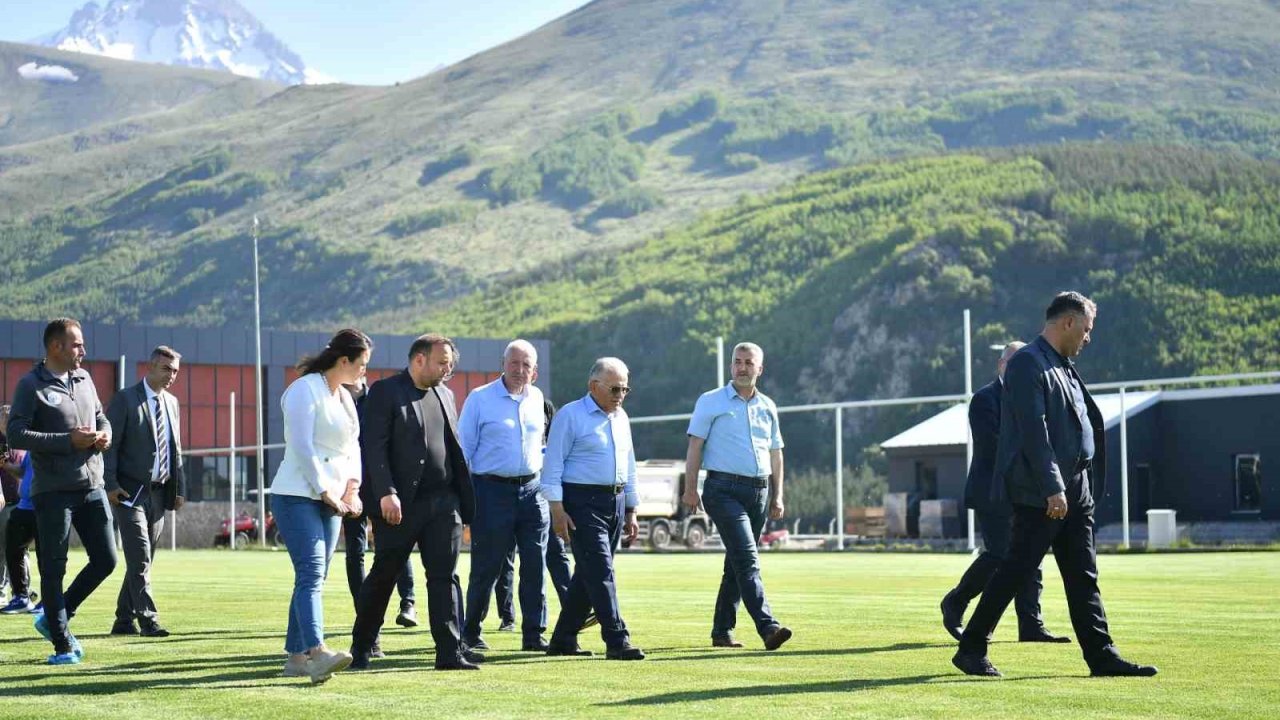 Erciyes Yüksek İrtifa Kamp Merkezi takımların akınına uğruyor