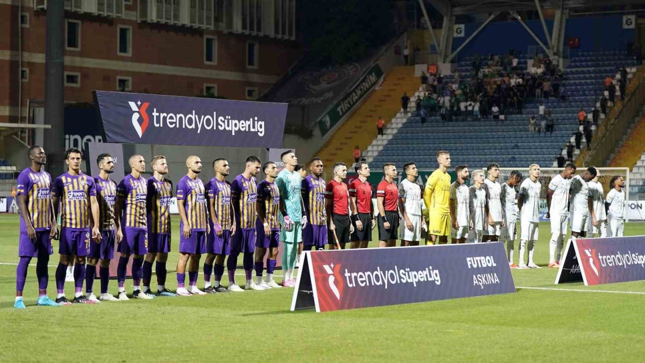 Trendyol Süper Lig: Eyüpspor: 0 - Bodrum FK: 0 (Maç devam ediyor)