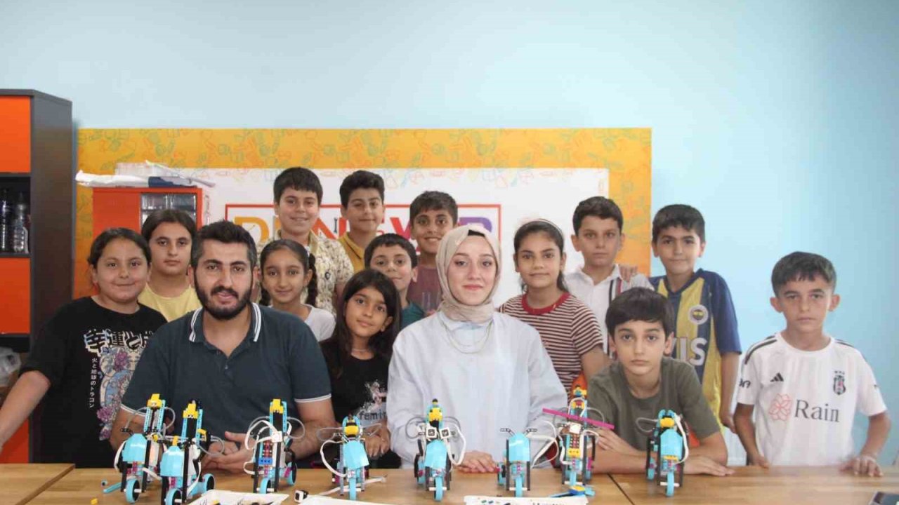 Şırnak’ta ilk defe açılan Deneyap atölyesi yaz okulunda robotik kodlama eğitimleri verecek