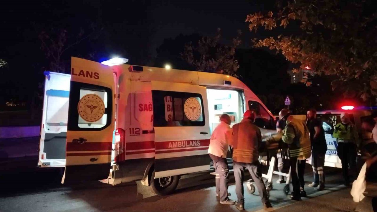 Üsküdar’da sürücüsünün kontrolünden çıkan araç takla attı: 1 yaralı