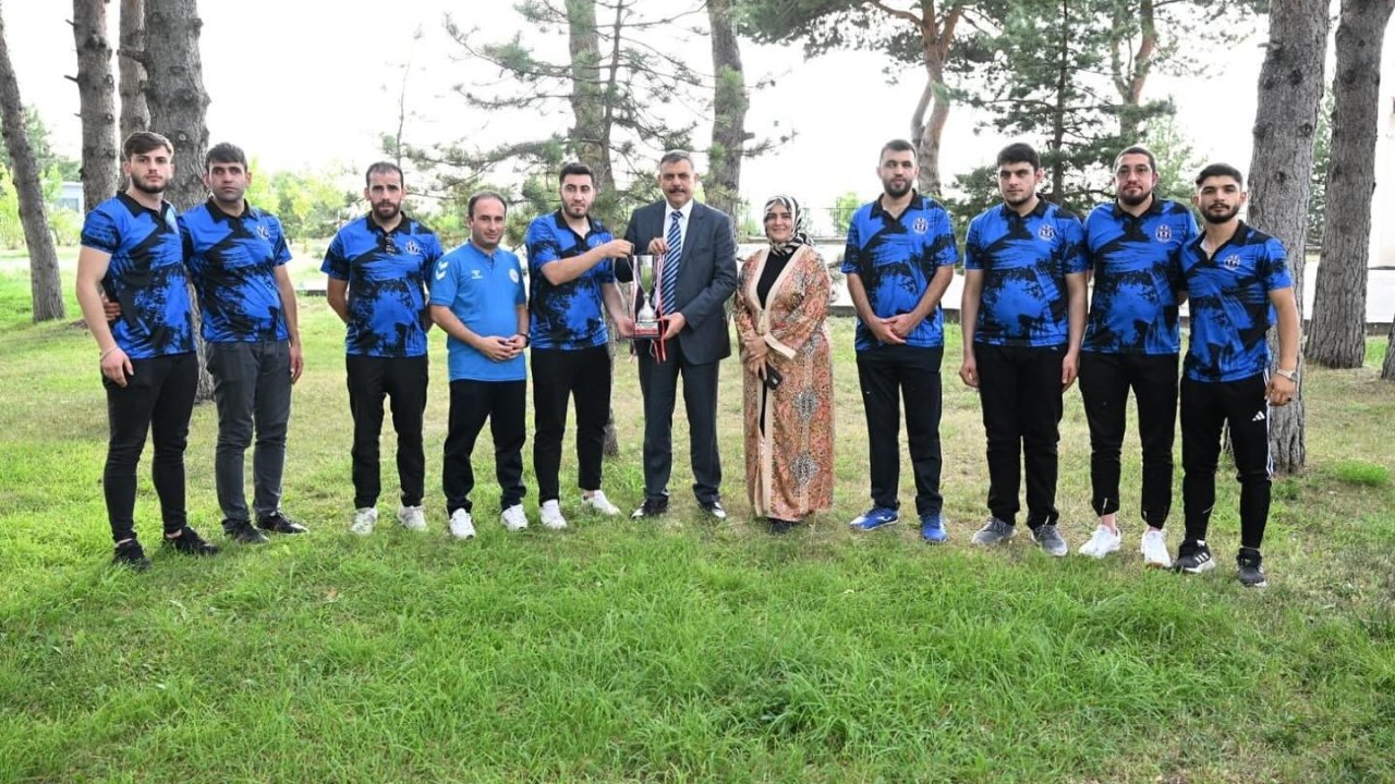 Vali Çiftçi, Görme Engelliler Futsal Takımını kabul etti