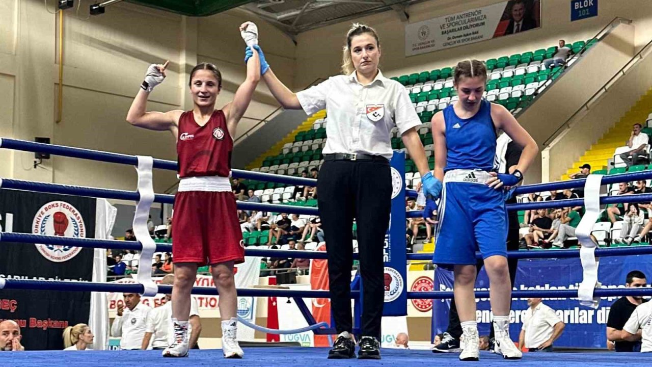 Cizreli milli sporcu Yalgettekin, 48 kiloda Türkiye şampiyonu oldu