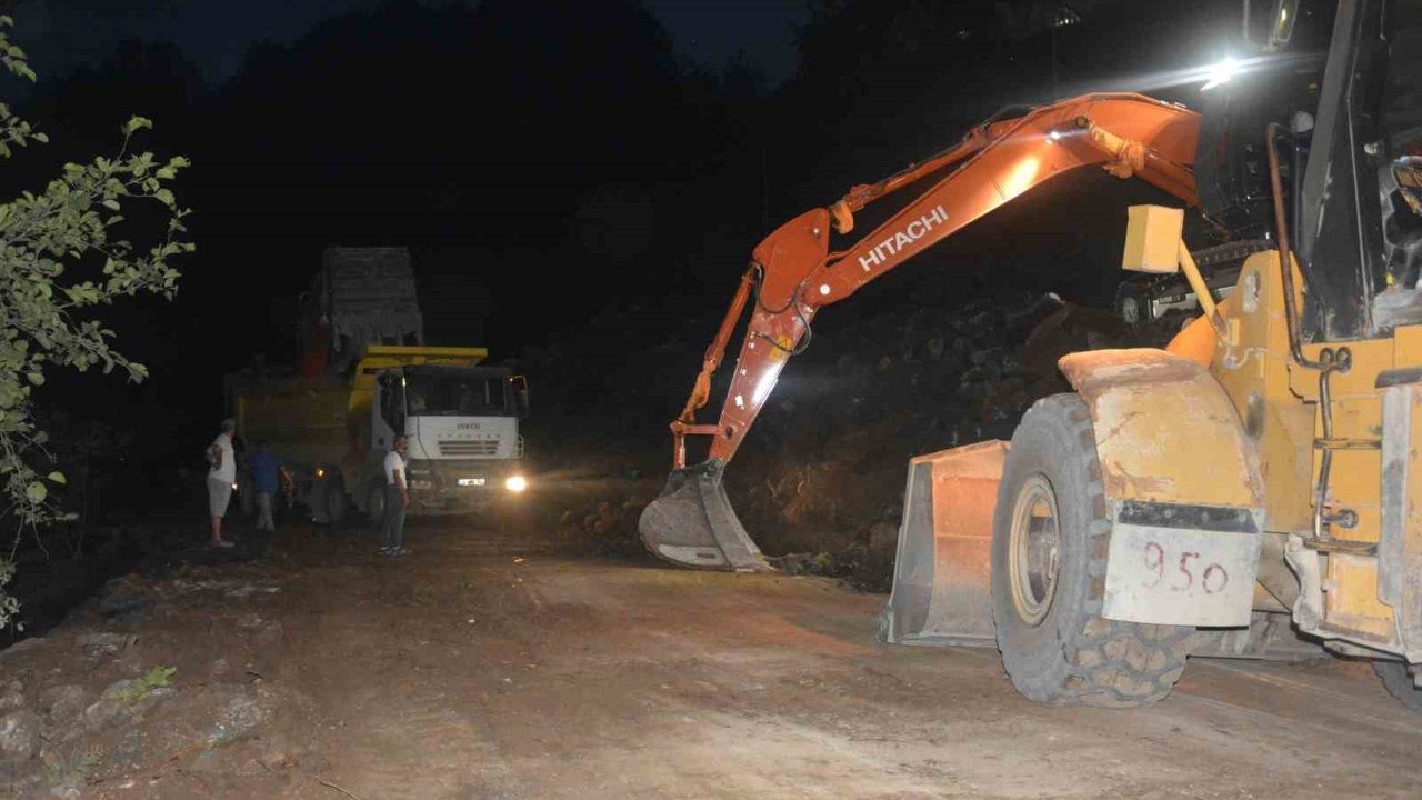 Ordu’daki yol çalışmasında patlatılan dinamit Karadeniz-Akdeniz bağlantı yolunu 8 saat trafiğe kapattı